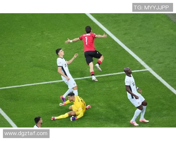 法国男篮与德国男篮激战正酣谁能在欧锦赛中笑到最后 法国男篮与德国男篮激战正酣谁能在欧锦赛中笑到最后