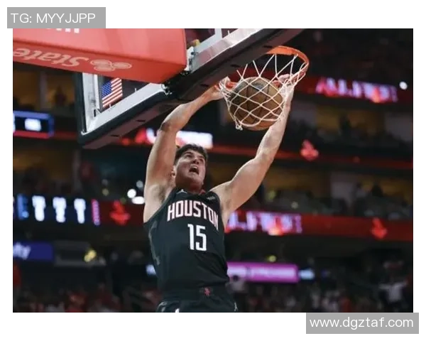 火箭队与黄蜂队激烈对决直播全程回顾精彩瞬间分析