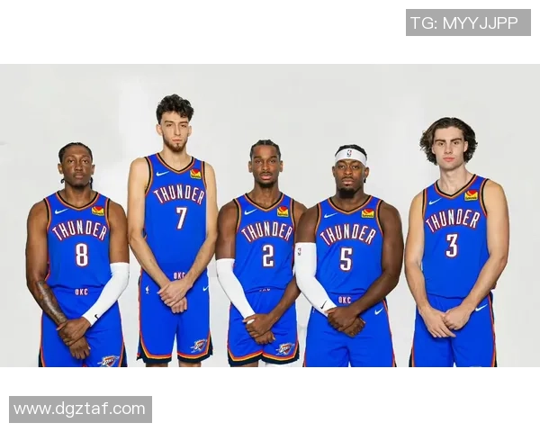 雷霆与猛龙激战正酣NBA赛场上演精彩对决引发球迷热议