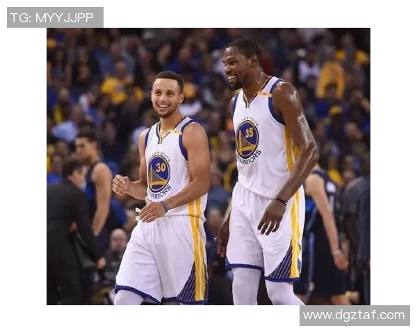 勇士与猛龙激战正酣谁将赢得这场篮球巅峰对决