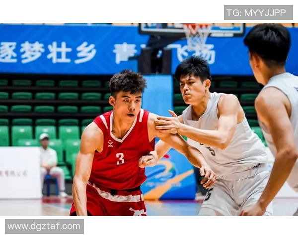 周强的篮球人生深度对话：从球场拼搏到人生哲学的启示与反思